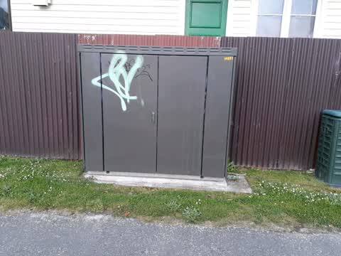 Graffiti, a report photo