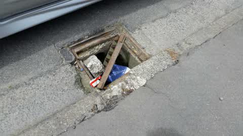 Roading/Streets, a report photo