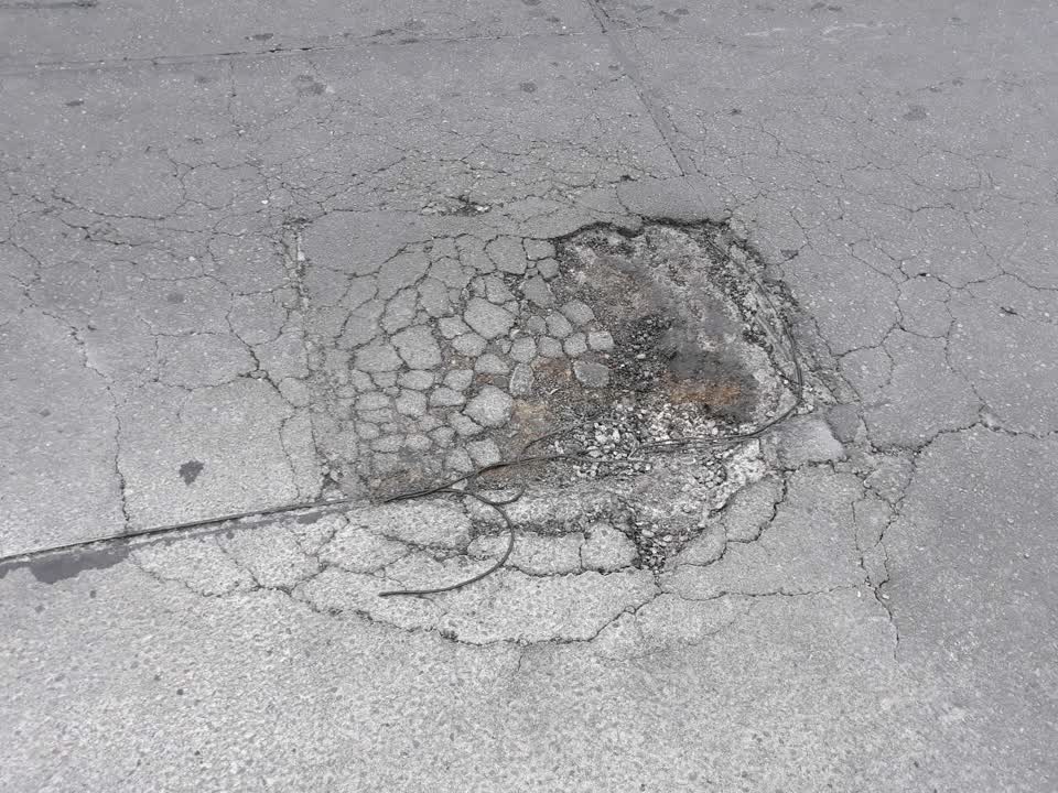 The photograph attached to this roading/streets report
