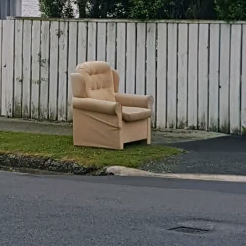 Rubbish/Recycling, a report photo
