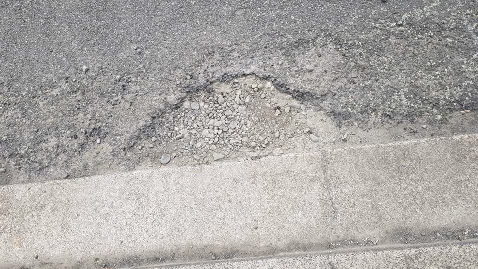The photograph attached to this roading/streets report