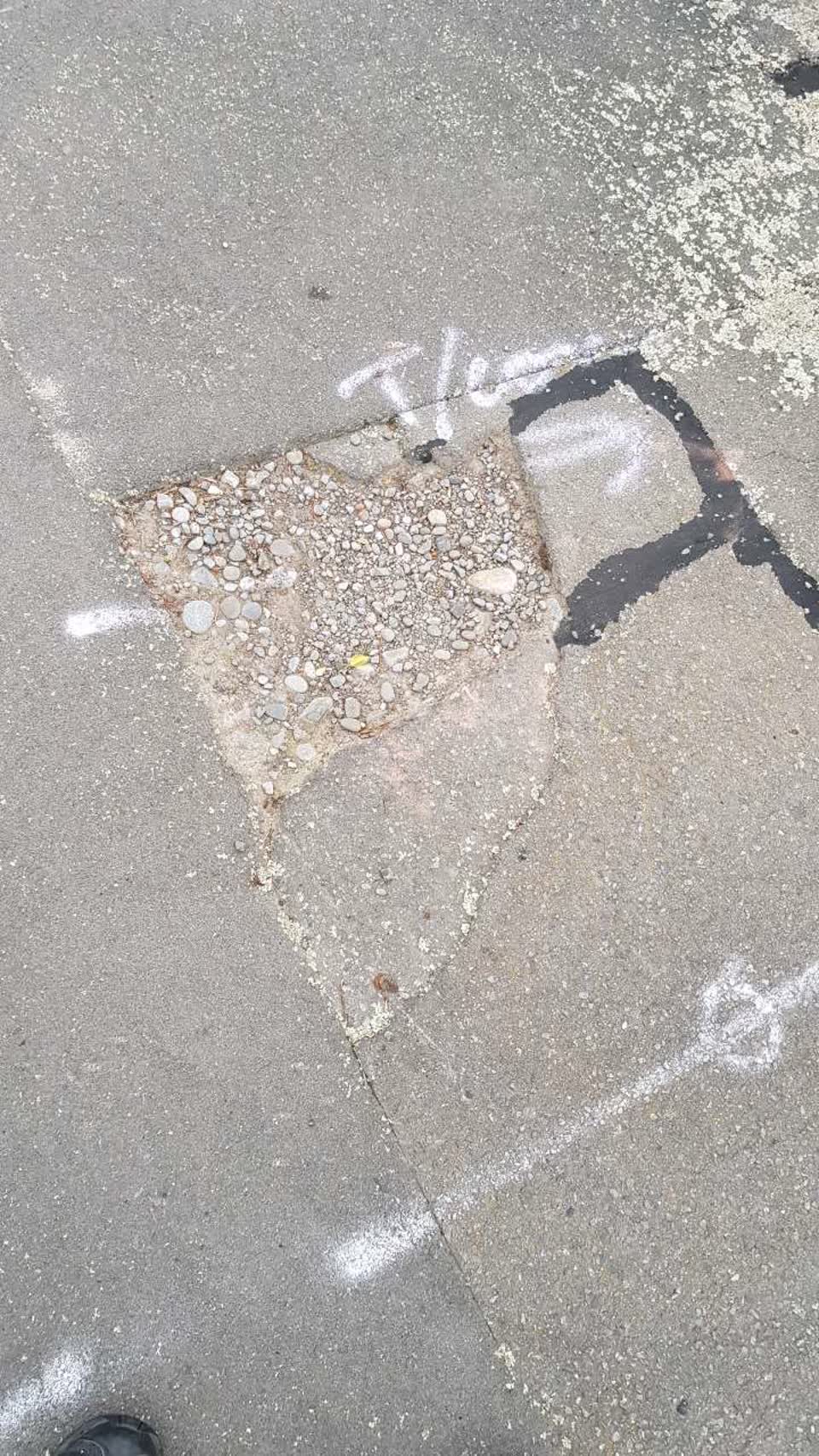 The photograph attached to this roading/streets report