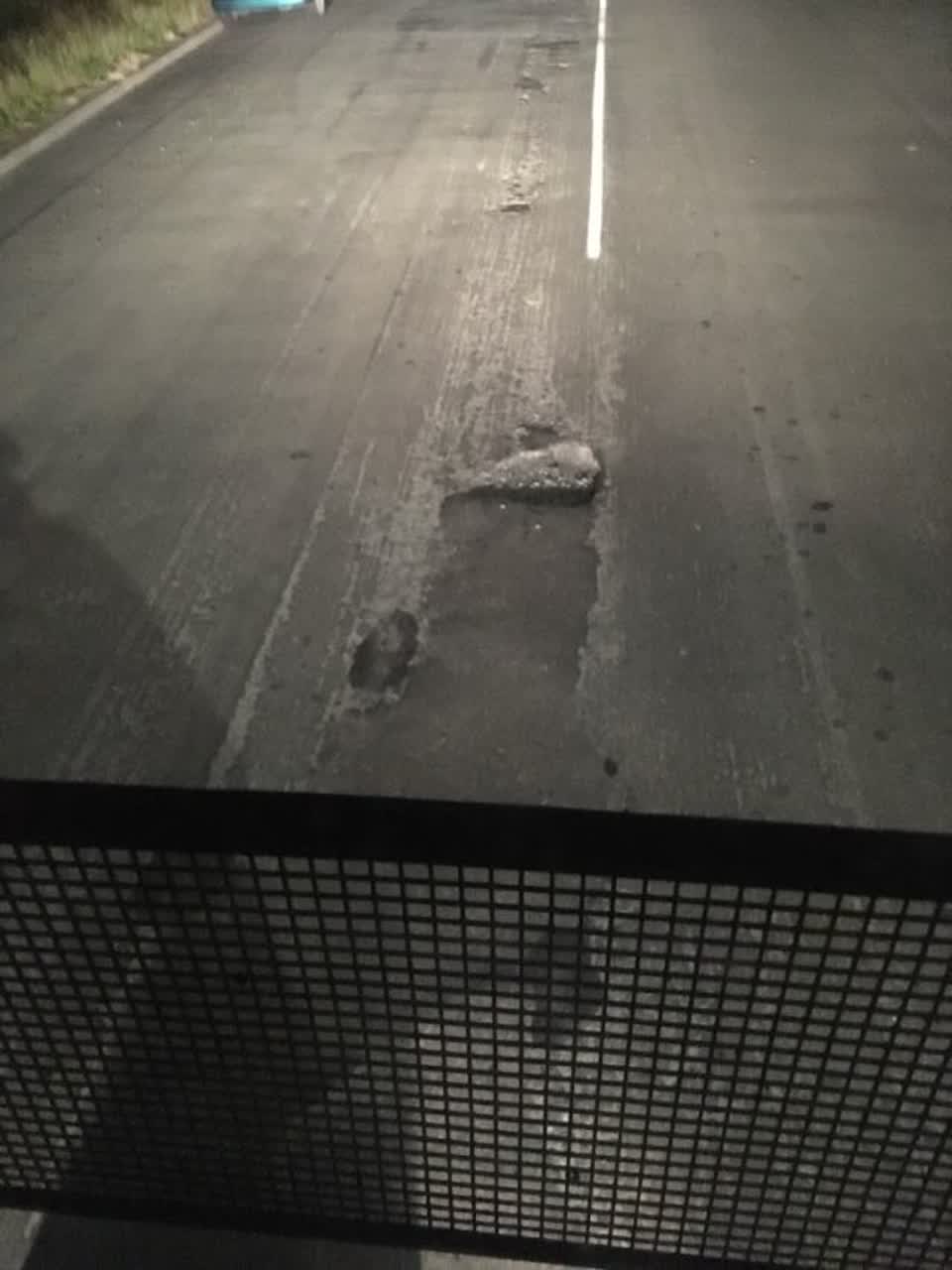 The photograph attached to this roading/streets report