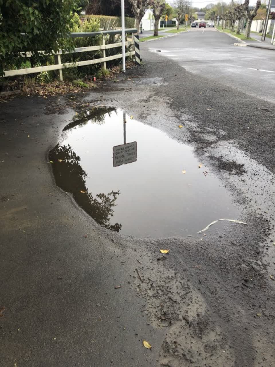The photograph attached to this roading/streets report