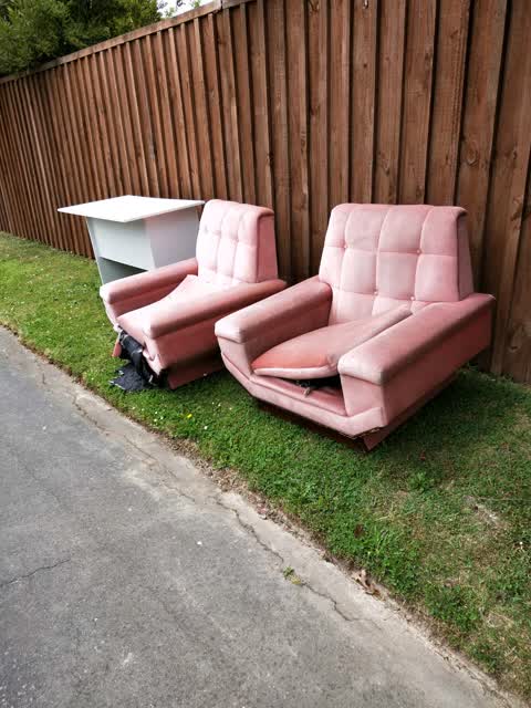Rubbish/Recycling, a report photo