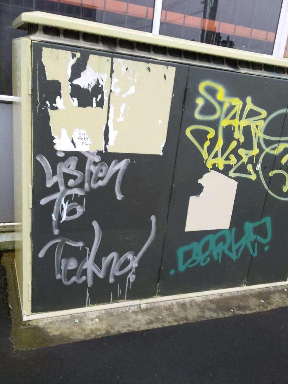 The photograph attached to this graffiti report