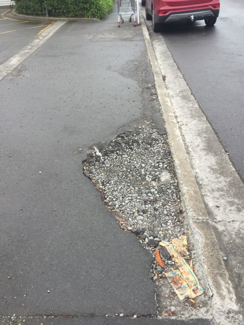 The photograph attached to this roading/streets report