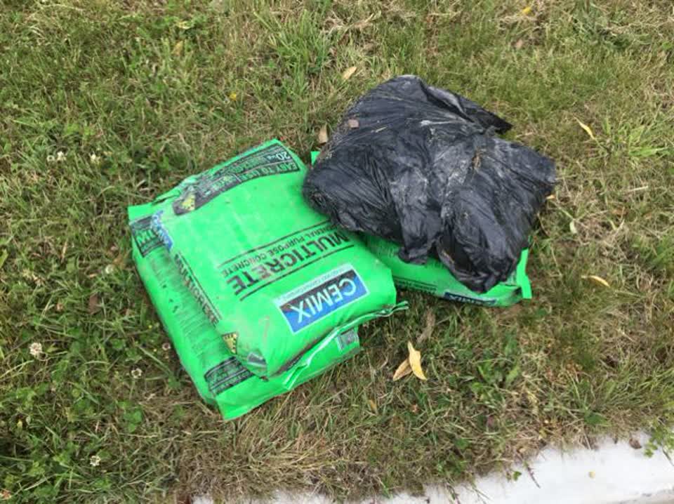 The photograph attached to this rubbish/recycling report