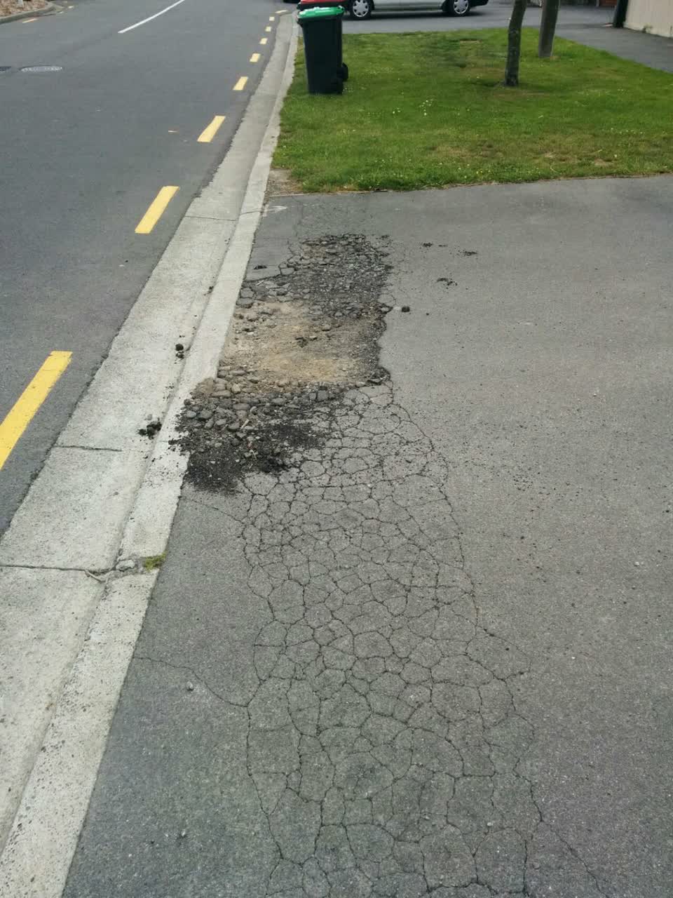 The photograph attached to this roading/streets report