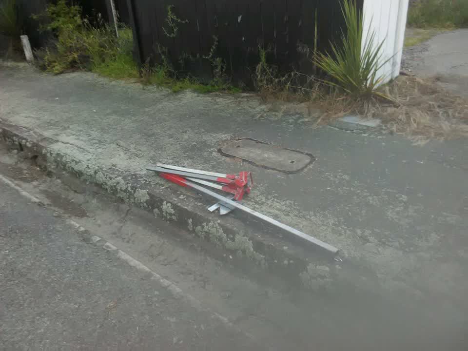 The photograph attached to this roading/streets report