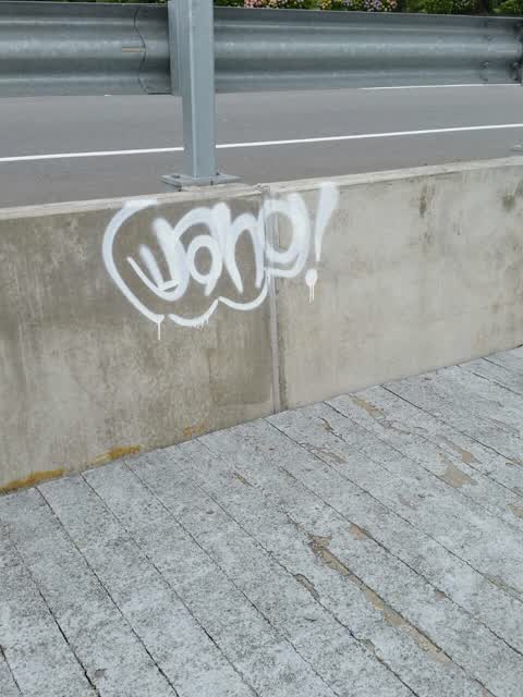 Graffiti, a report photo