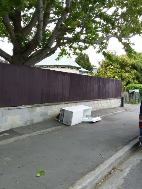 Rubbish/Recycling, a report photo