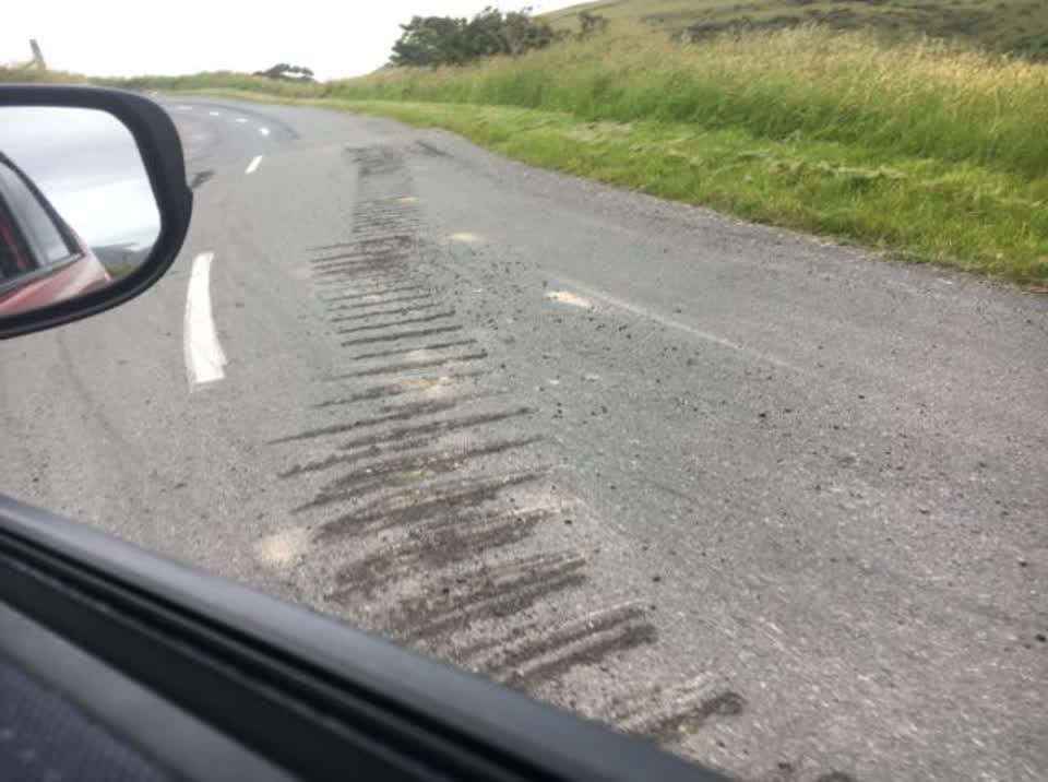 The photograph attached to this roading/streets report