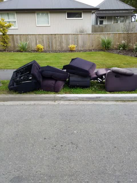 Rubbish/Recycling, a report photo