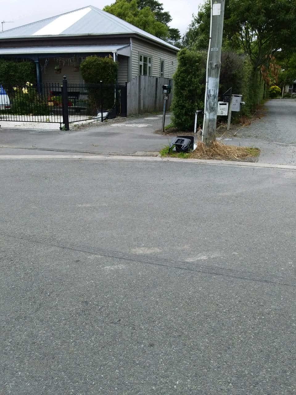 The photograph attached to this rubbish/recycling report