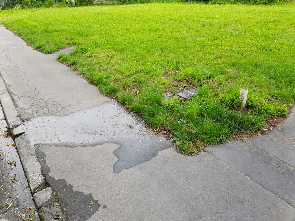 The photograph attached to this water supply report