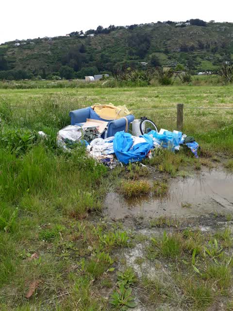Rubbish/Recycling, a report photo
