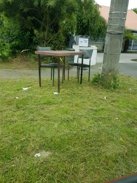 Rubbish/Recycling, a report photo