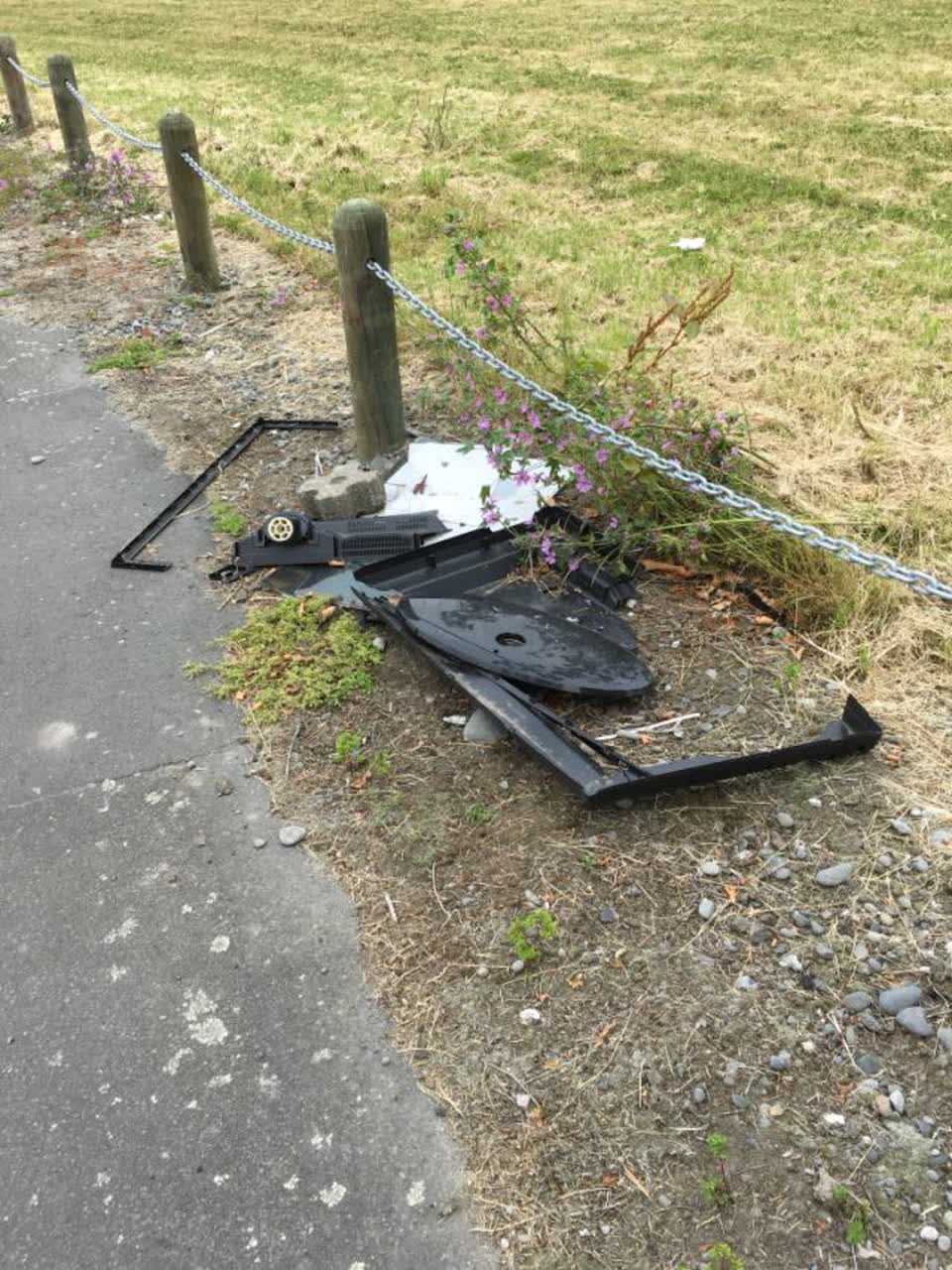The photograph attached to this rubbish/recycling report
