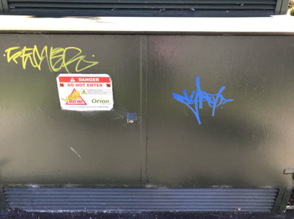 The photograph attached to this graffiti report