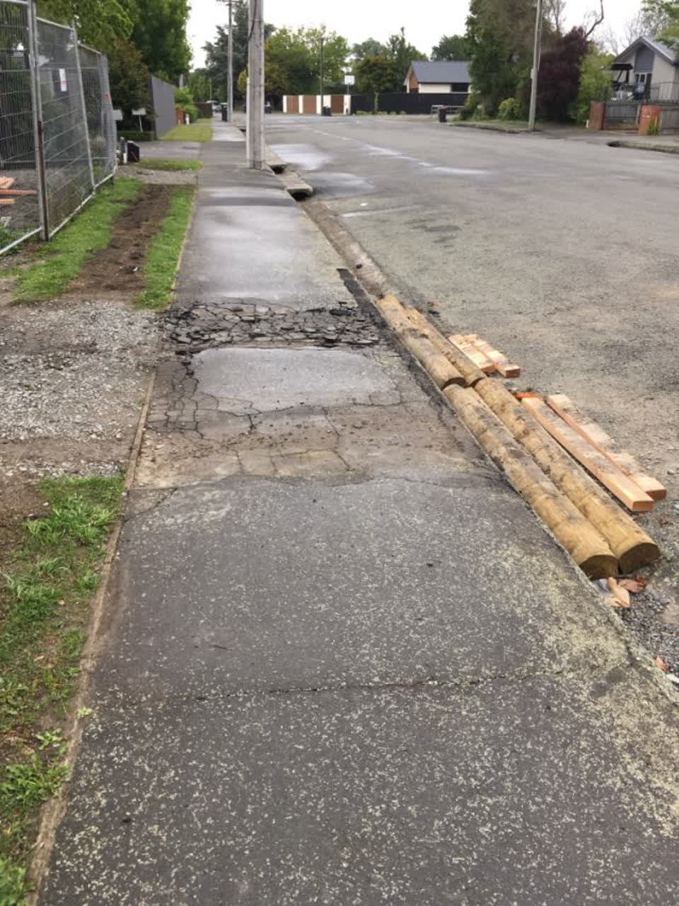 The photograph attached to this roading/streets report