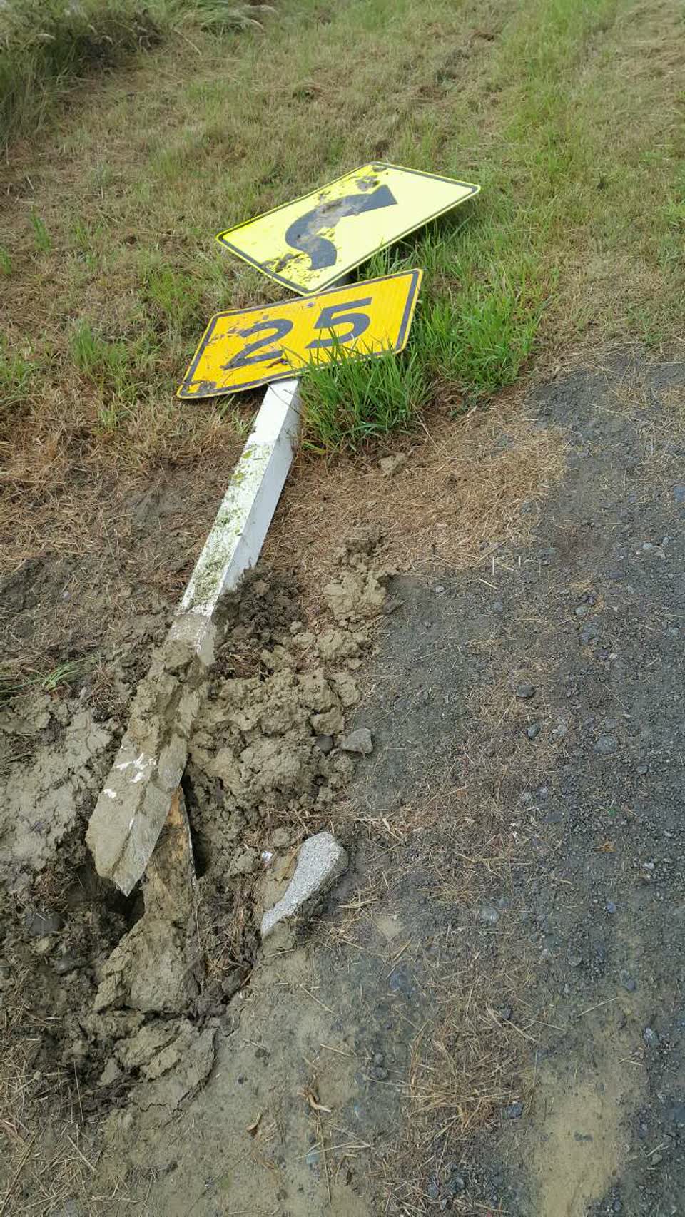 The photograph attached to this roading/streets report