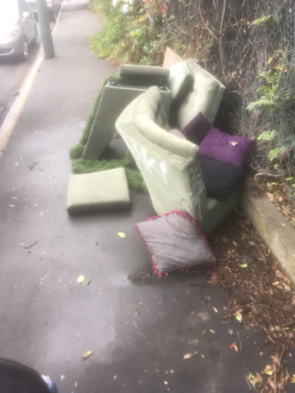 The photograph attached to this rubbish/recycling report