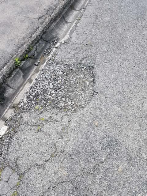 Roading/Streets, a report photo