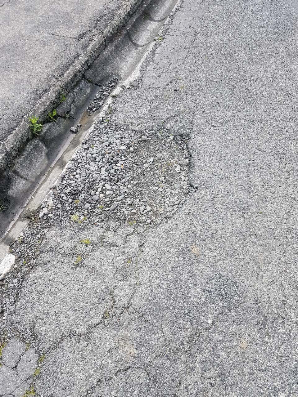 The photograph attached to this roading/streets report