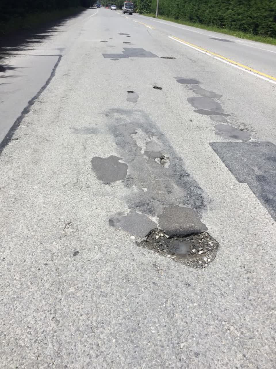 The photograph attached to this roading/streets report