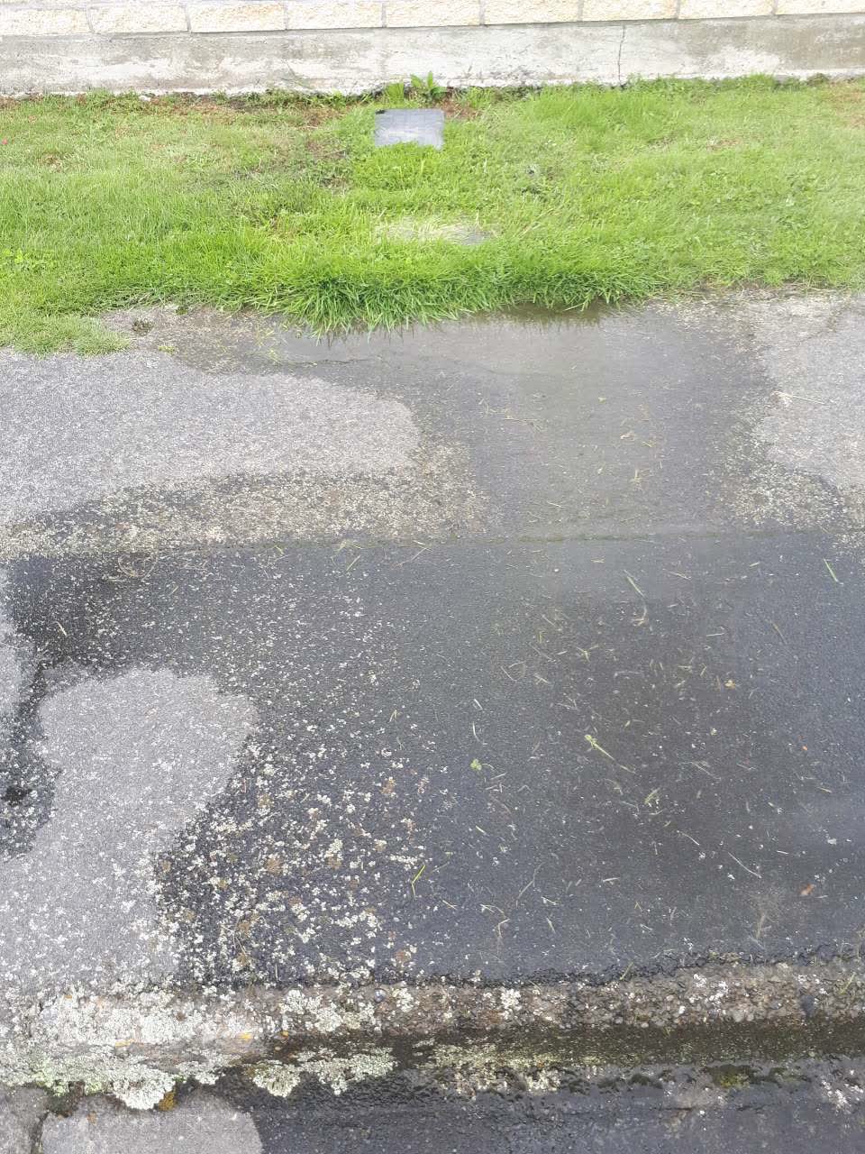 The photograph attached to this water supply report