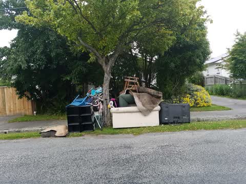 Rubbish/Recycling, a report photo