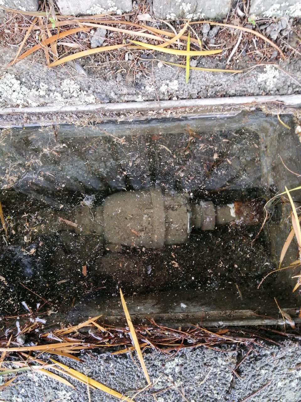 The photograph attached to this water supply report