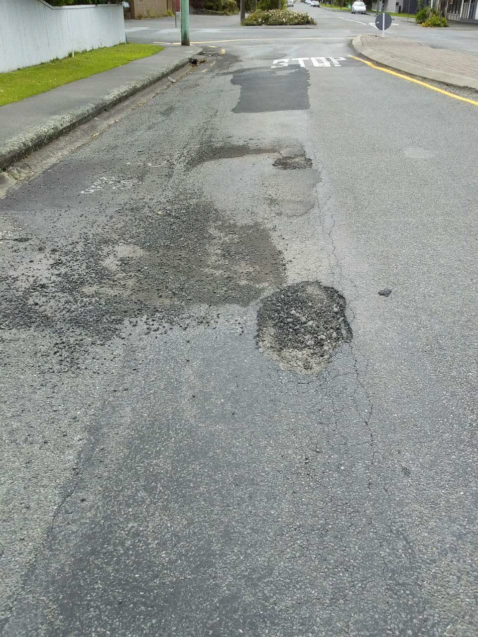 The photograph attached to this roading/streets report
