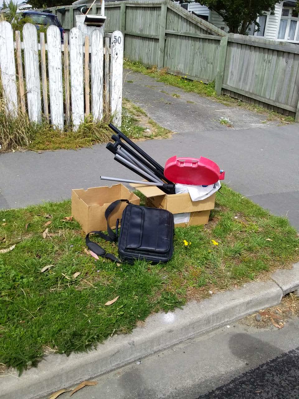 The photograph attached to this rubbish/recycling report