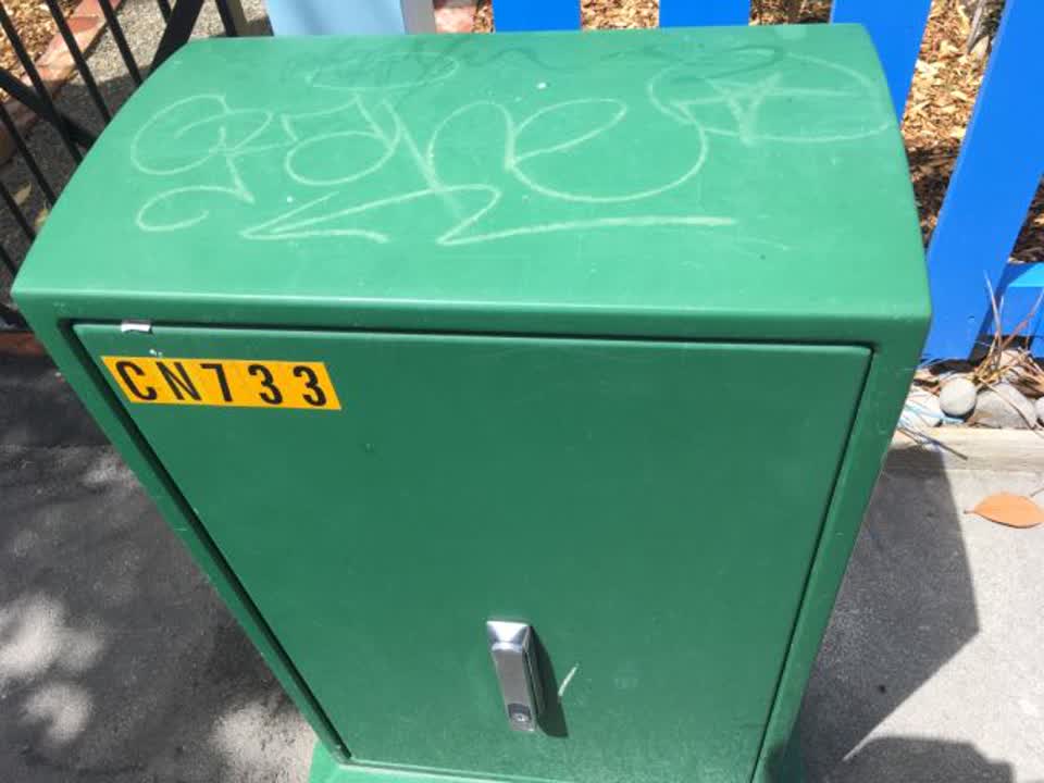 The photograph attached to this graffiti report