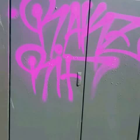 Graffiti, a report photo