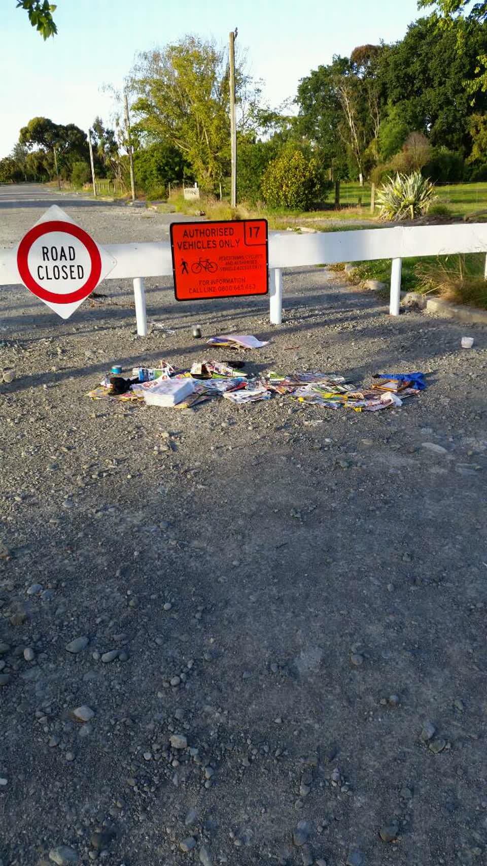The photograph attached to this rubbish/recycling report