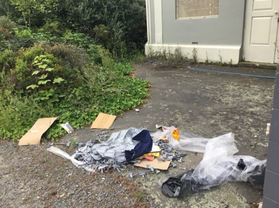The photograph attached to this rubbish/recycling report