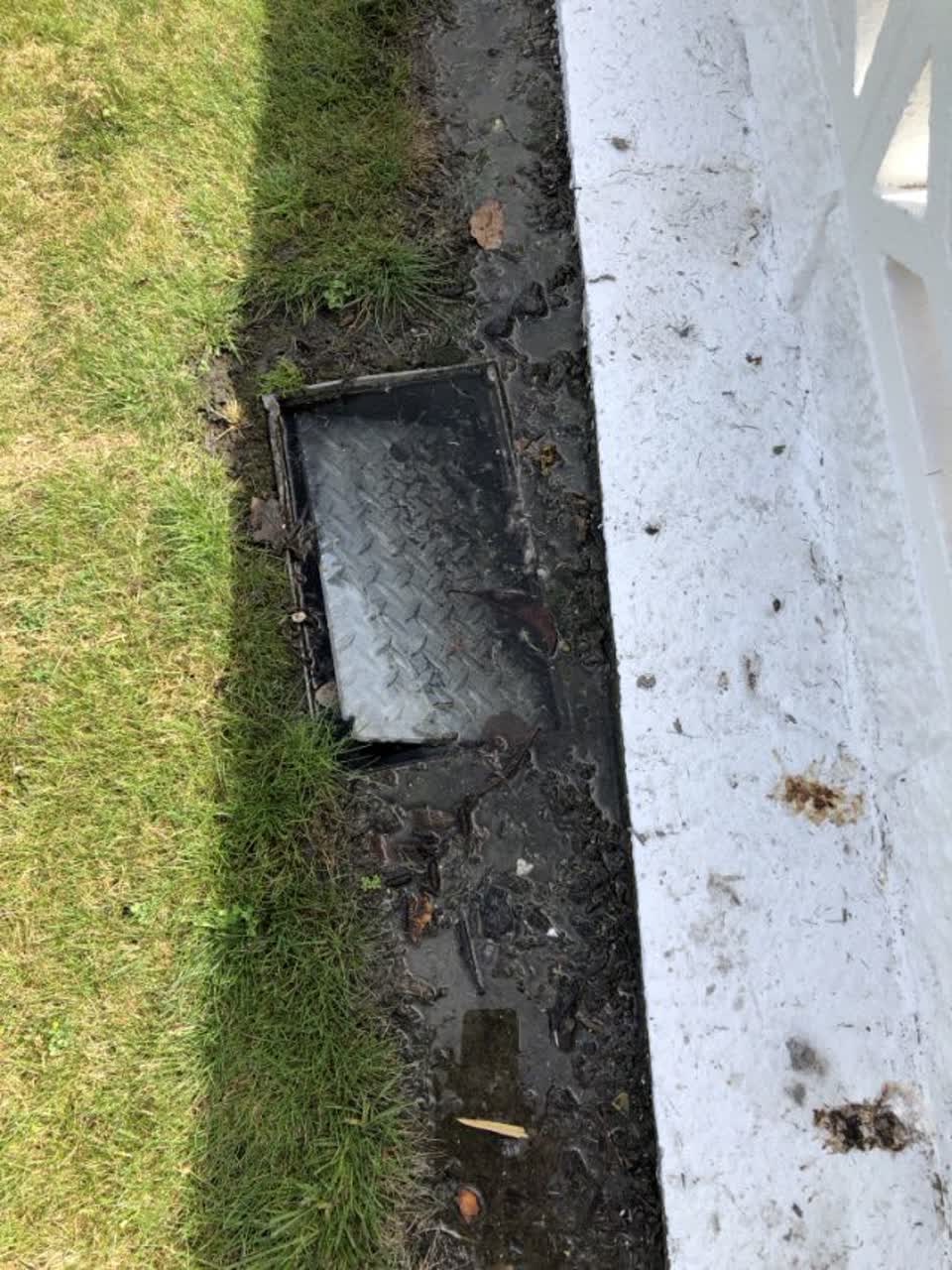 The photograph attached to this water supply report