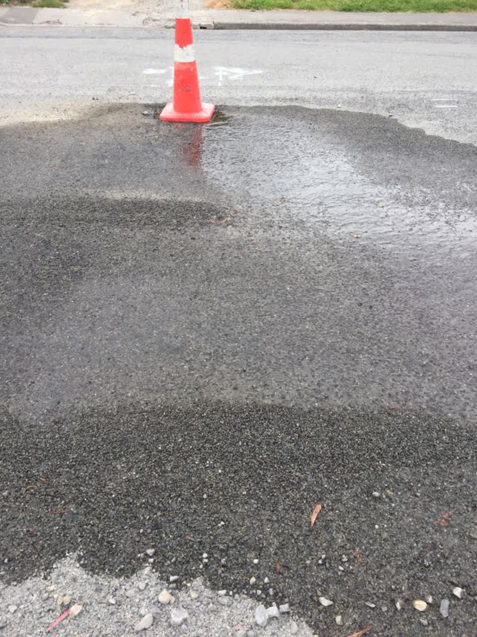 The photograph attached to this roading/streets report