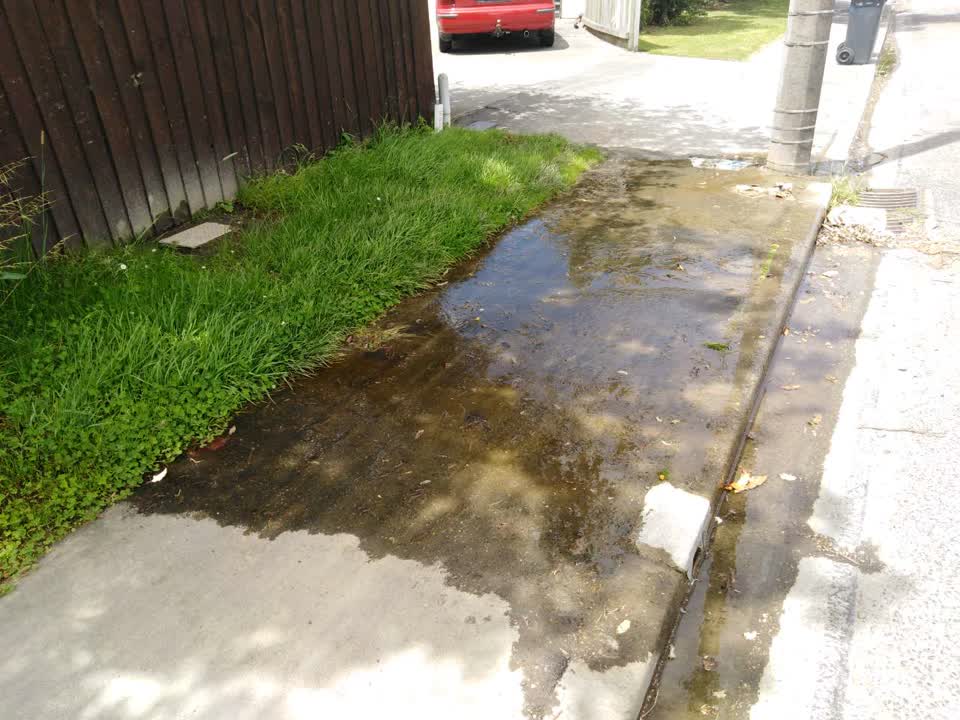 The photograph attached to this water supply report