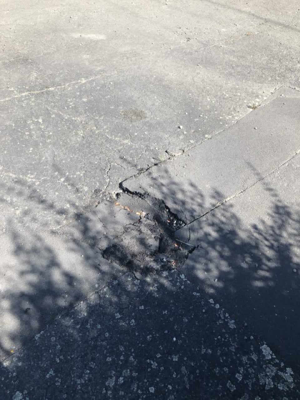 The photograph attached to this roading/streets report