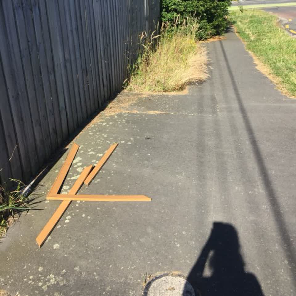 The photograph attached to this roading/streets report