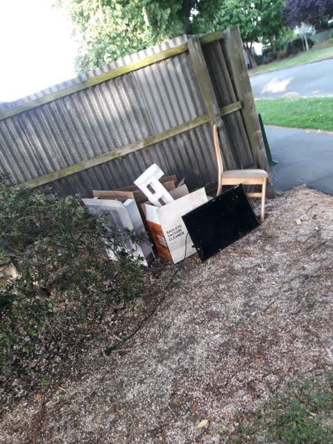 Rubbish/Recycling, a report photo