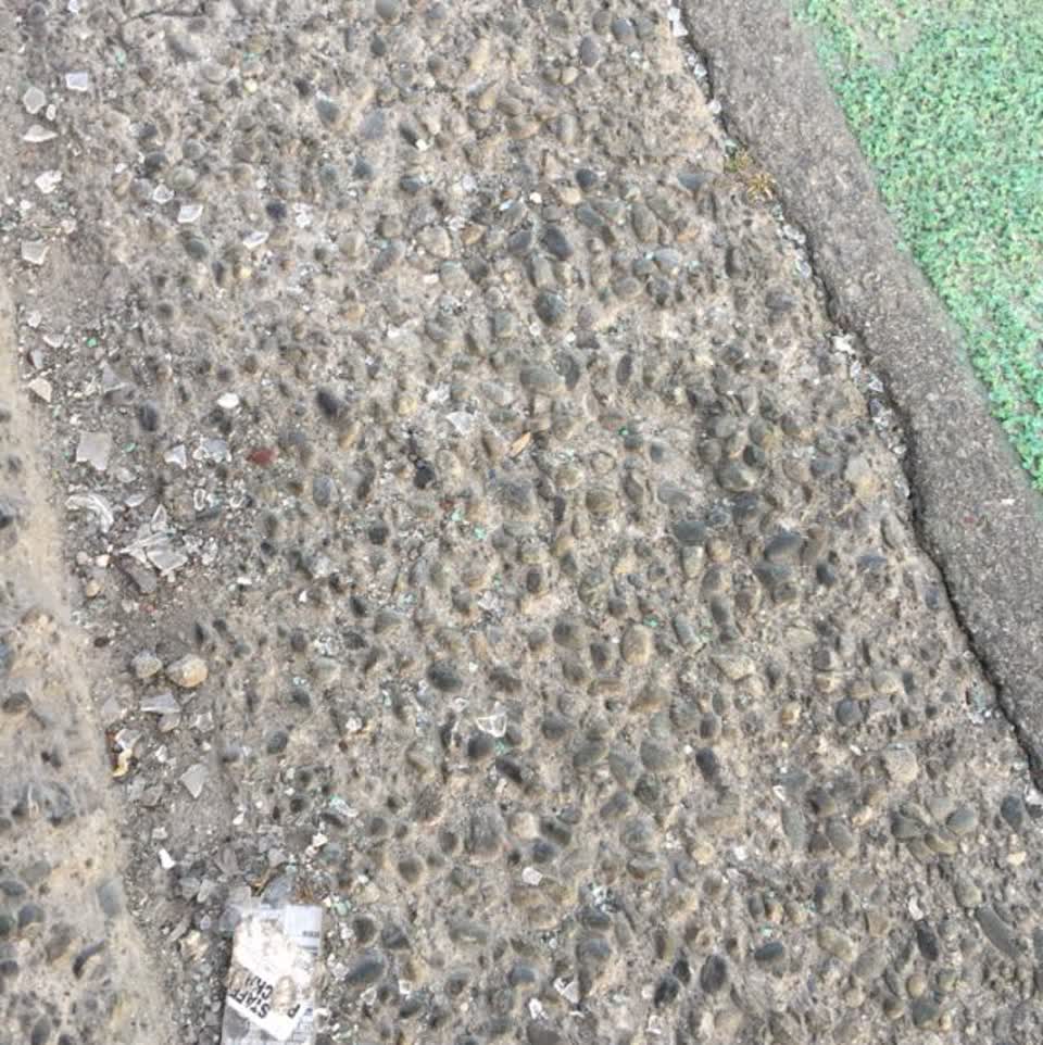 The photograph attached to this roading/streets report