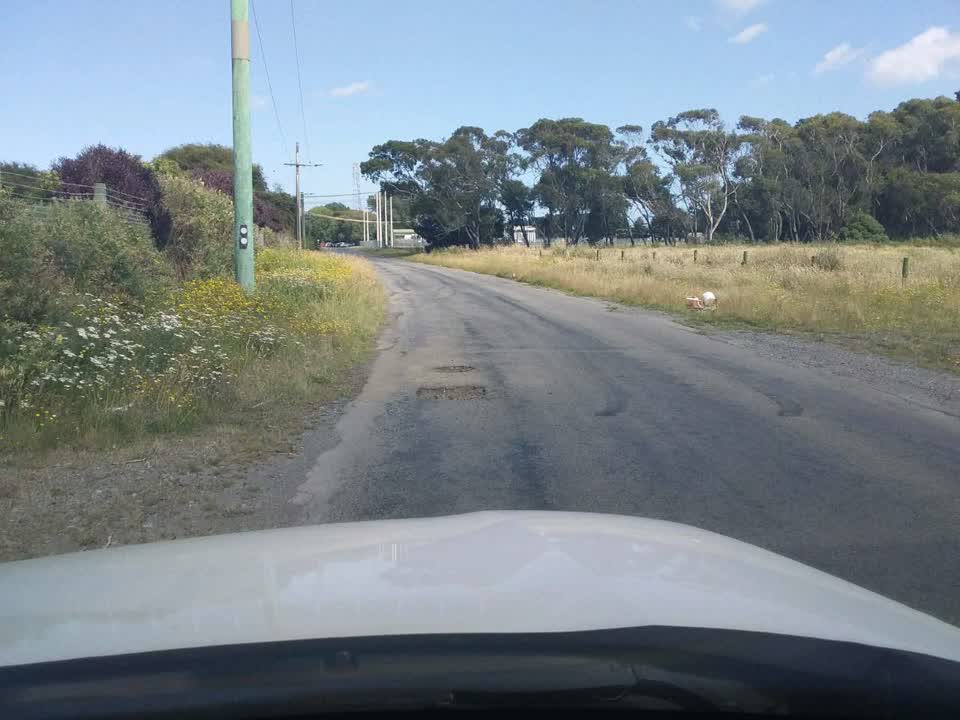 The photograph attached to this roading/streets report