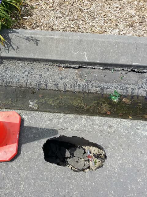 Roading/Streets, a report photo