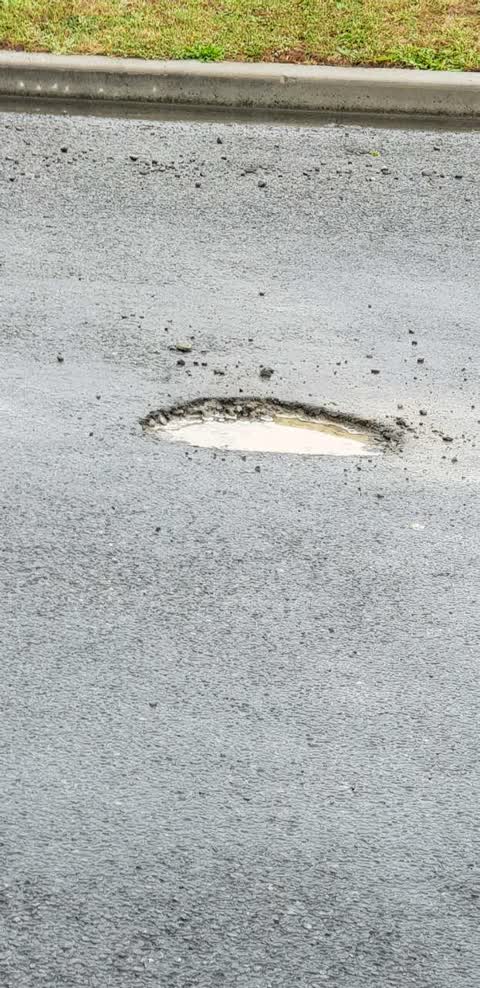 Roading/Streets, a report photo
