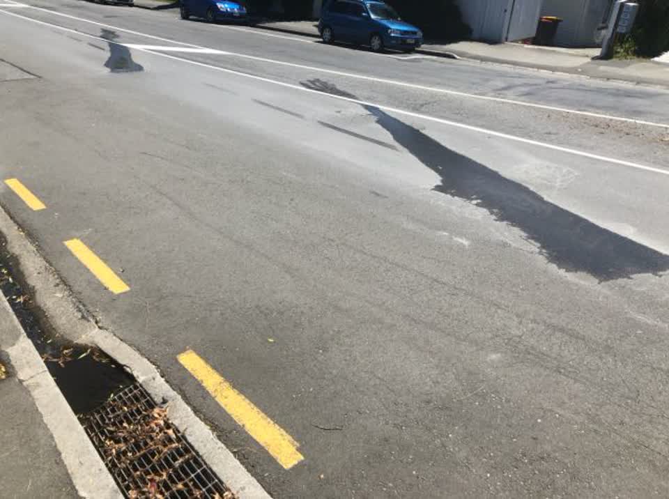 The photograph attached to this roading/streets report